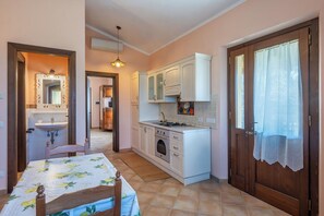 Fridge, oven, stovetop, coffee/tea maker - Vacation Home in Perugia with 1 bedrooms sleeps 4 (Perugia)