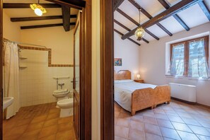 Dusche, Haartrockner, Bidet