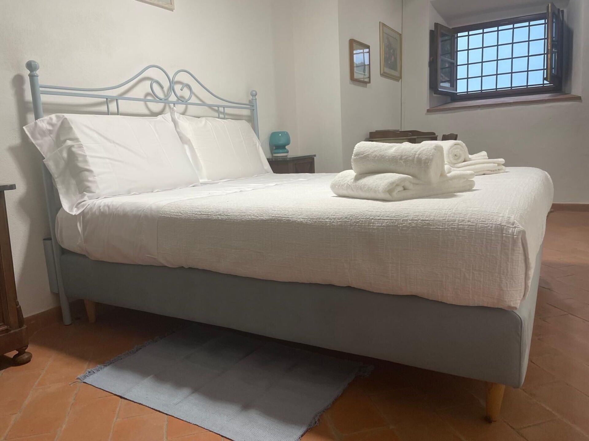 2 chambres, fer et planche à repasser, lit parapluie, Wi-Fi gratuit