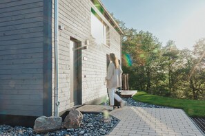 House | Exterior - Stilvolles Skandinavisches XXL Familienferienhaus (Sagard)
