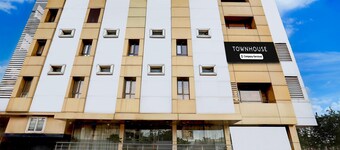 Cosy Stays at Durg Near Railway Station