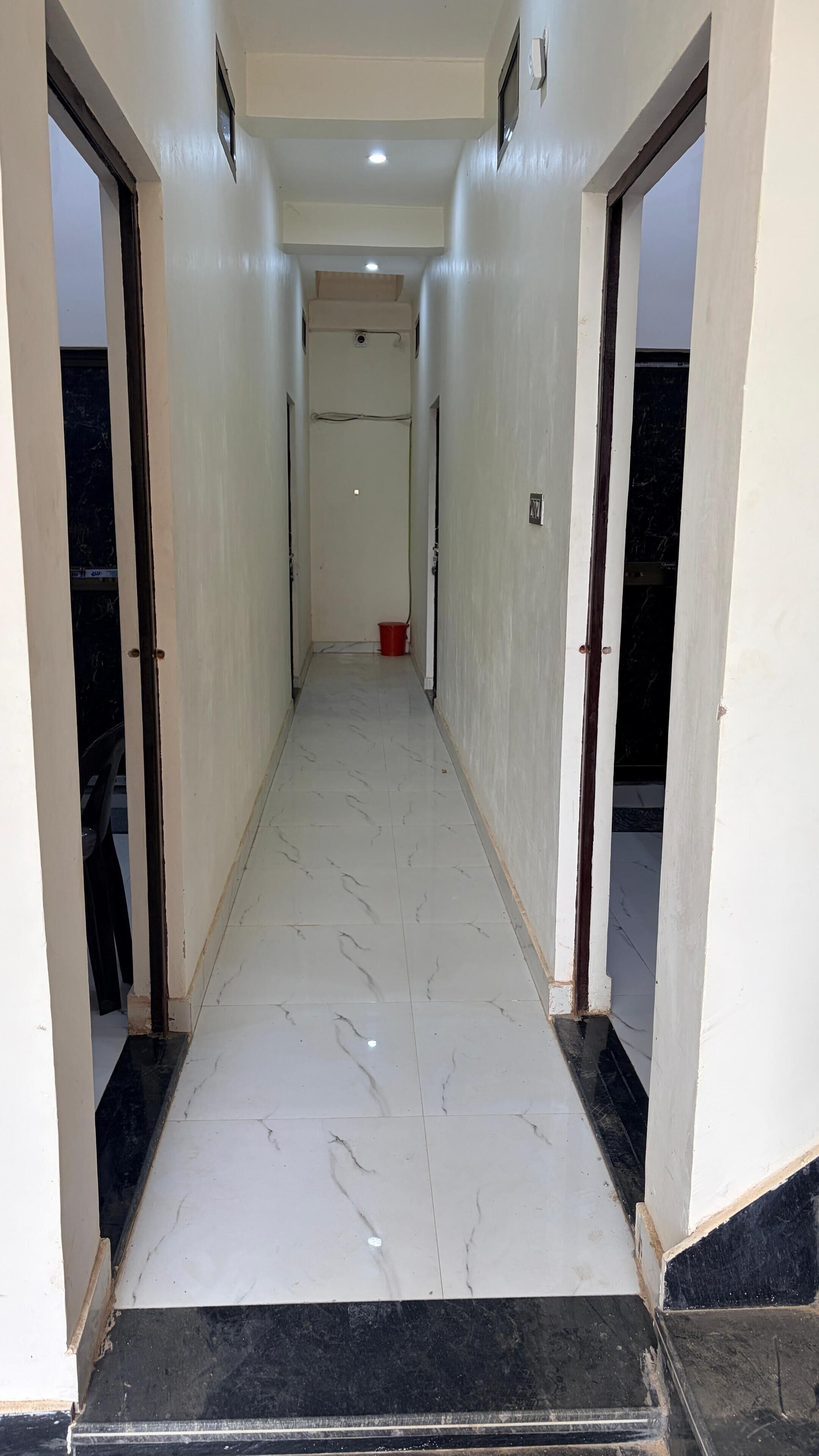 Camera Deluxe con letto matrimoniale o 2 letti singoli, balcone, vista città | Interni