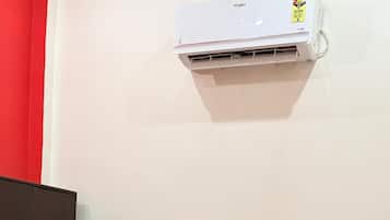 Kahden hengen deluxe-huone (yksi tai kaksi sänkyä), parveke, kaupunkinäköala