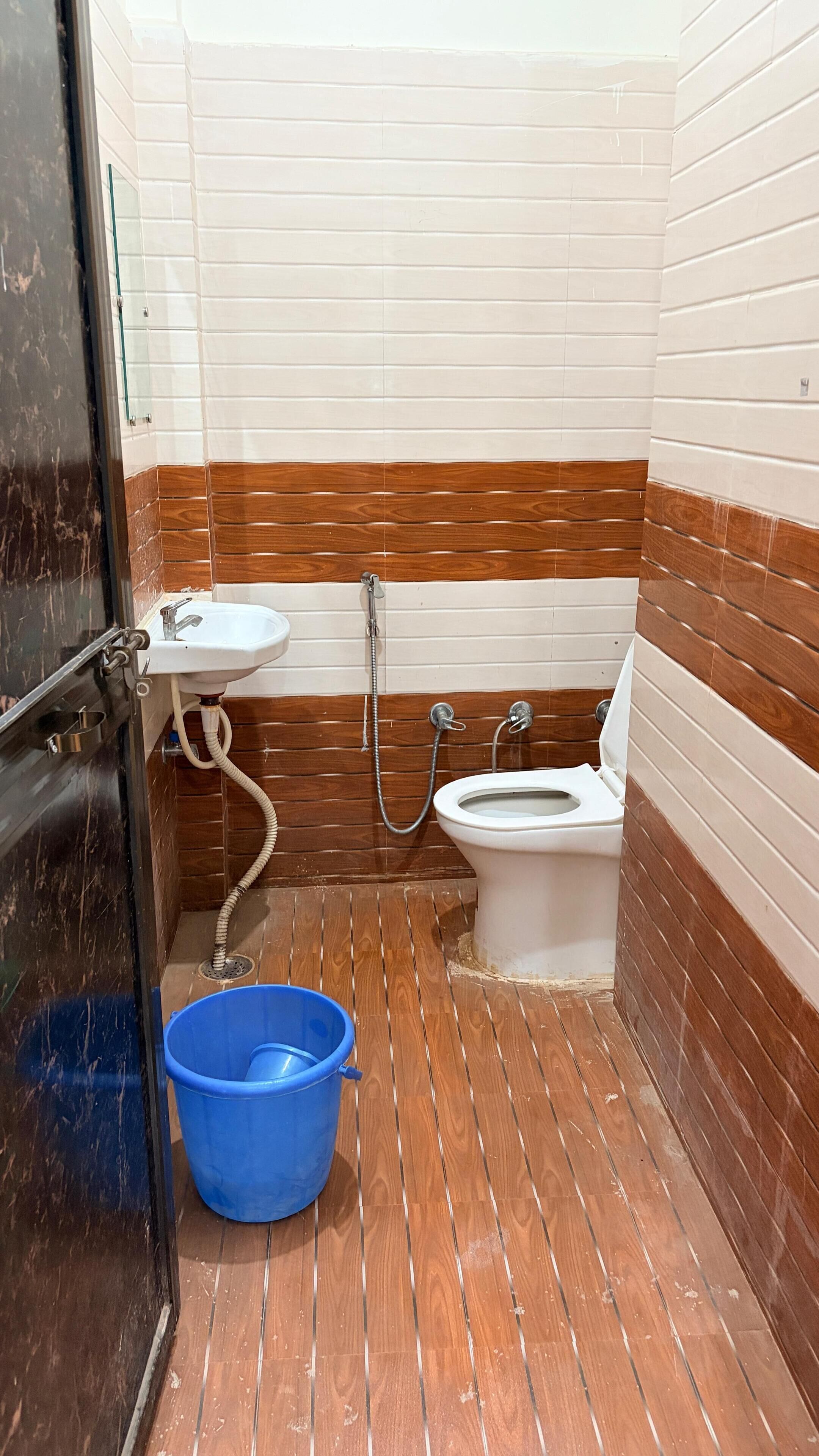 Habitación Deluxe con 1 cama doble o 2 individuales, balcón, vistas a la ciudad | Baño