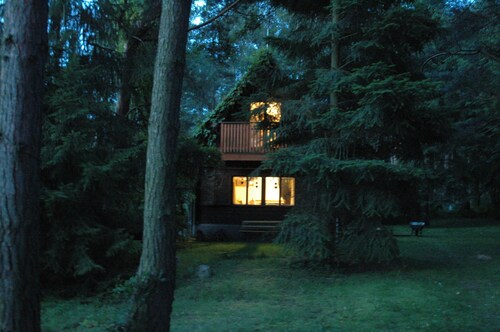 Detached romantic chalet in the woods  - U Faflika