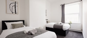 Oakenshaw Hideaway | 2 Bedroom Home Near Bradford & Leeds
