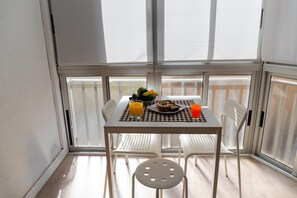Apartment | Dining - Beautiful Apartment by the sea in Almeria (Almeria)