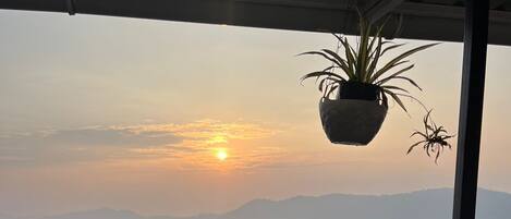 豪華客房, 露台, 山景 | 住宿地面
