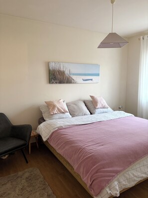 3 bedrooms, iron/ironing board, WiFi, bed sheets - Charming renovated Landes house (Mimizan)