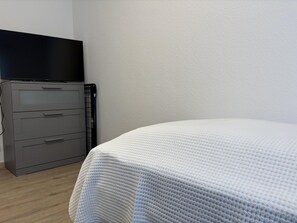 2 bedrooms, travel cot, free WiFi - "The sound of the sea" - The beach so close! (Dahme)