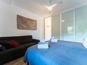 Apartment - Modern Beachfront Escape, Calahonda (Mijas)
