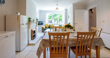 Ideal Galway Stay – Spacious 4-Bedroom Townhouse - Sleeps 8