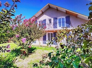 Exterior - Large family villa near ocean and forest, heated pool, sleeps 14 (Messanges)