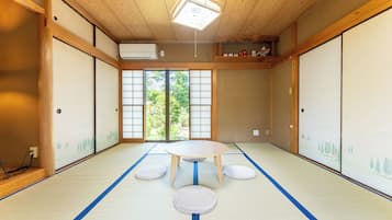 Comfort House, 2 Bedrooms, Courtyard View