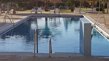 Apartment | Pool | Outdoor pool
