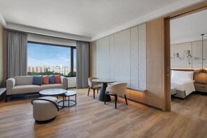 Suíte luxo, 1 cama King, vista para a cidade