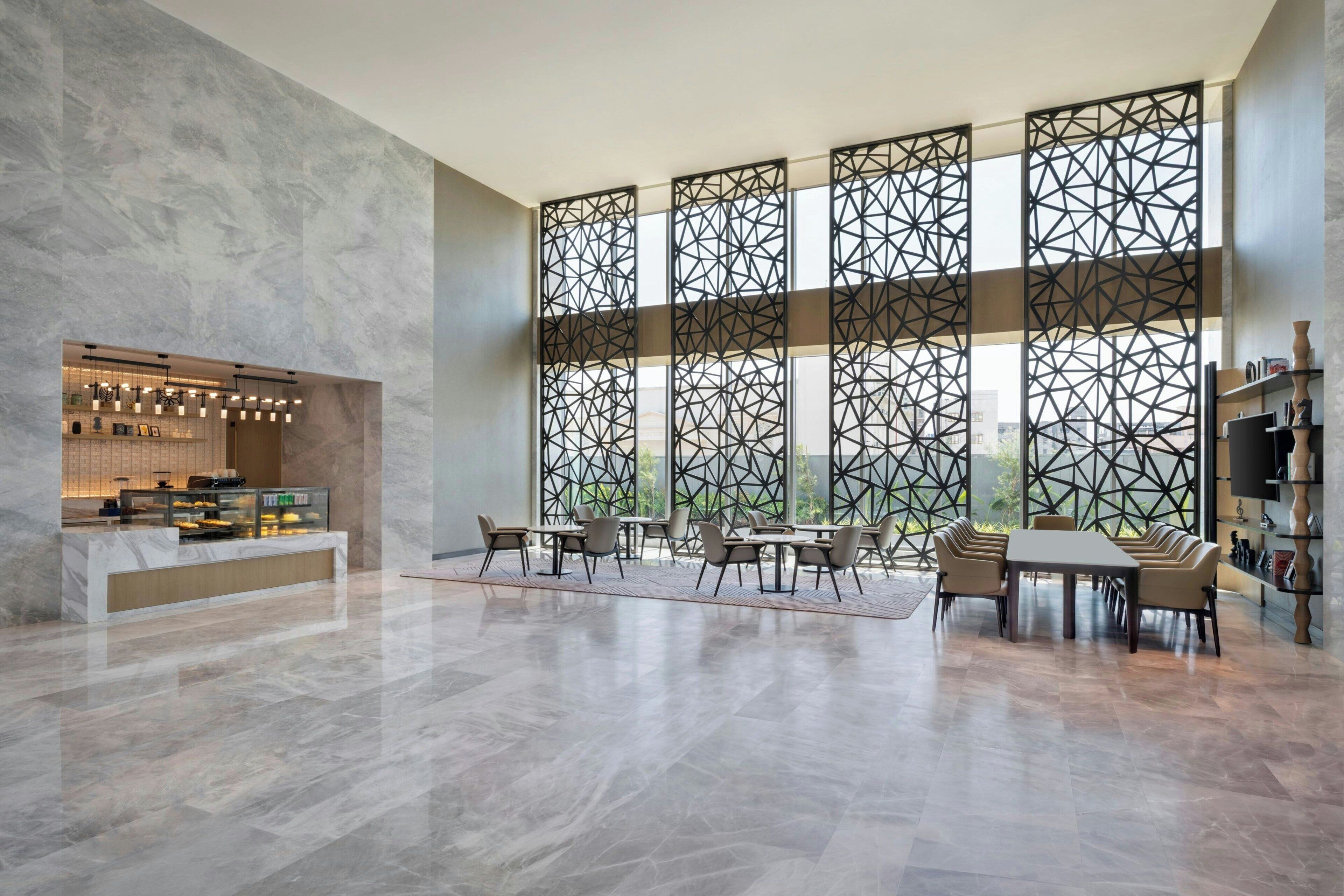 Lobby-lounge