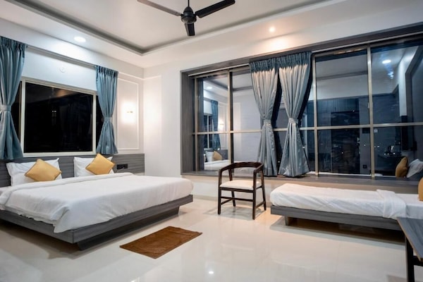 Chambre Exécutive, vue ville