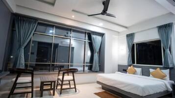 Superior Double Room, City View
