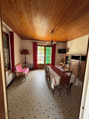Interior - Rétaise house near beaches and market (La Couarde-sur-Mer)