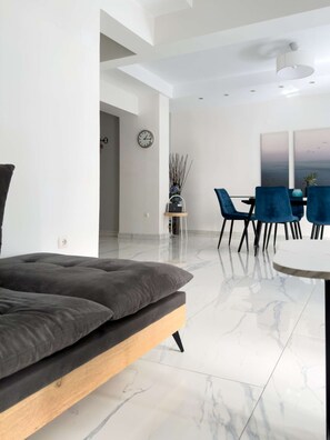 Interior - Grace by halu! Luxury 3BD apartment on Mitropoleos street (Thessaloniki)