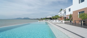 The Village Chumphon Hotel