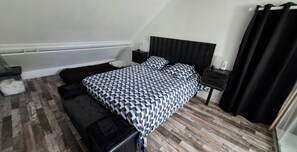 1 bedroom, WiFi, bed sheets - ROOM FOR RENT IN A GUEST HOUSE (Navarrenx)