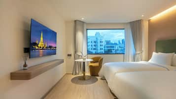 Phòng 2 giường đơn Superior, ban công, quang cảnh thành phố