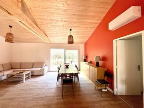 TV - Villa Mantra by Agence Bru - 709131 (Lacanau)