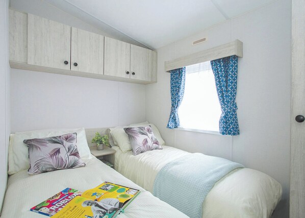 Bedroom, Bed, House