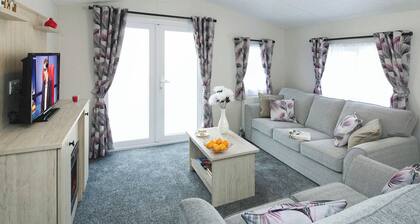 Luxury holiday home with two bedrooms sleeping four people.