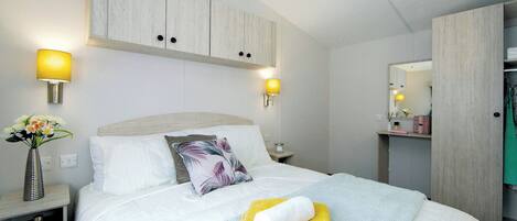 2 bedrooms