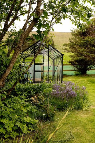 Peaceful Shetland Cottage w/ Garden & Parking
