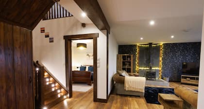 Spacious Rural Retreat w/ Garden & Fire Pit