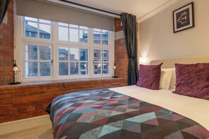 1 bedroom, iron/ironing board, WiFi, bed sheets - Stylish York Apartment in Historic Building (York)