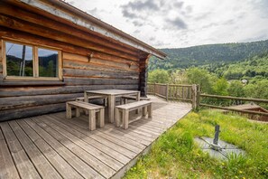 Outdoor dining - Log cabin, close to the slopes, 8p (La Bresse)