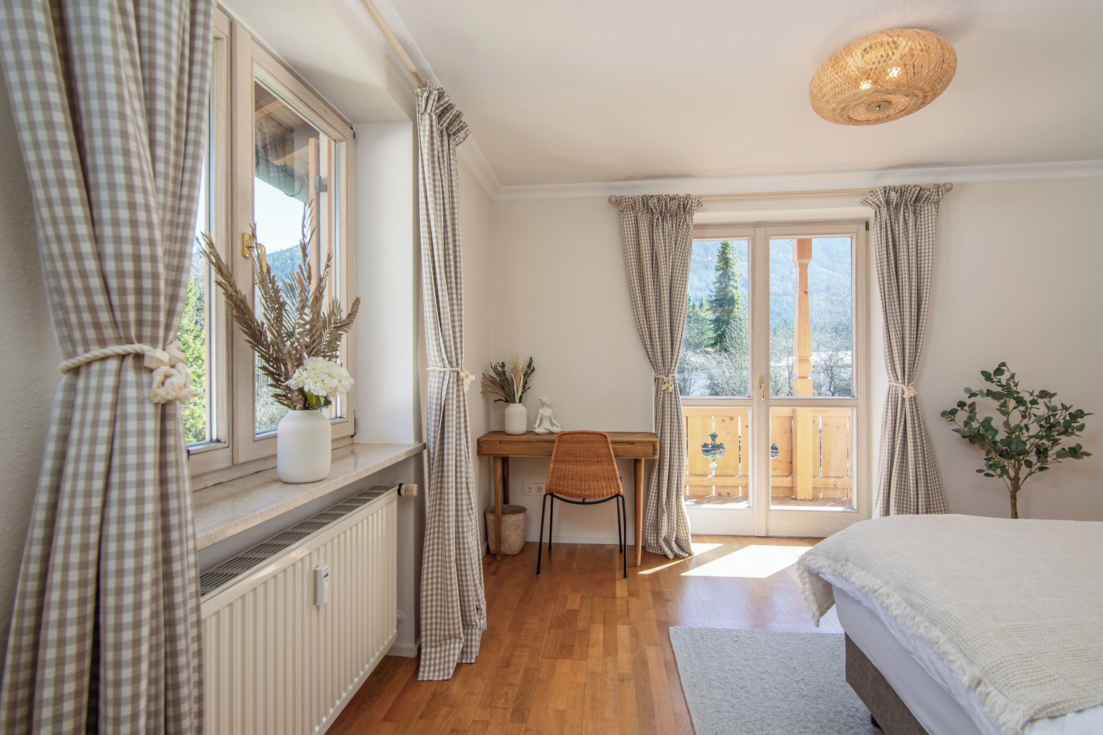 6 chambres, fer et planche à repasser, Wi-Fi, draps fournis