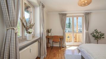 6 chambres, fer et planche à repasser, Wi-Fi, draps fournis