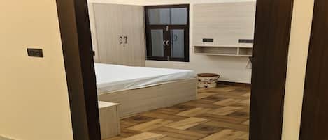 Deluxe Room | Free WiFi