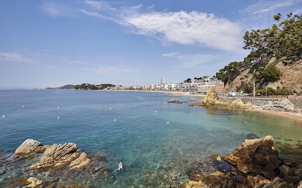 Beach - Apt. 6 pax - Fenals, a pocos metros de la playa, wifi (Lloret de Mar)