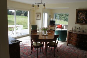 Interior - 3 minutes from the beaches and the customs path (Saint-Briac-sur-Mer)