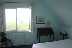 Iron/ironing board, Internet, bed sheets - 3 minutes from the beaches and the customs path (Saint-Briac-sur-Mer)