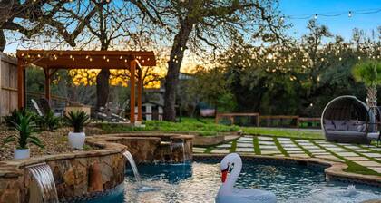 Massive Retreat-Pool-Pickleball-Gameroom+Much More