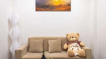 Basic Studio | Living area