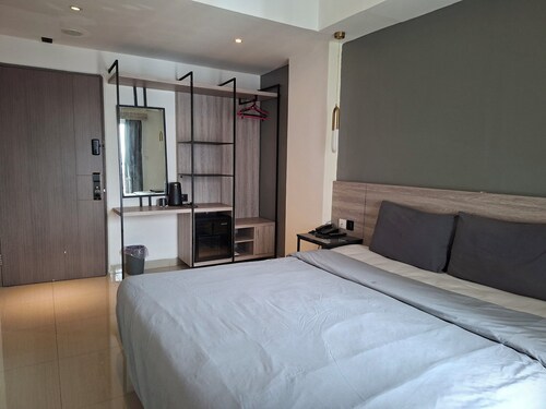 Hotel O near Tebet Eco Park formerly Gri