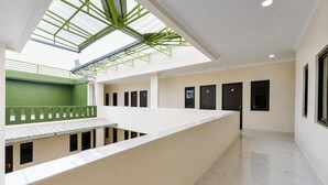 Lobby - Collection O near Stasiun Cawang formerly Griya Harita Syariah (Jakarta)