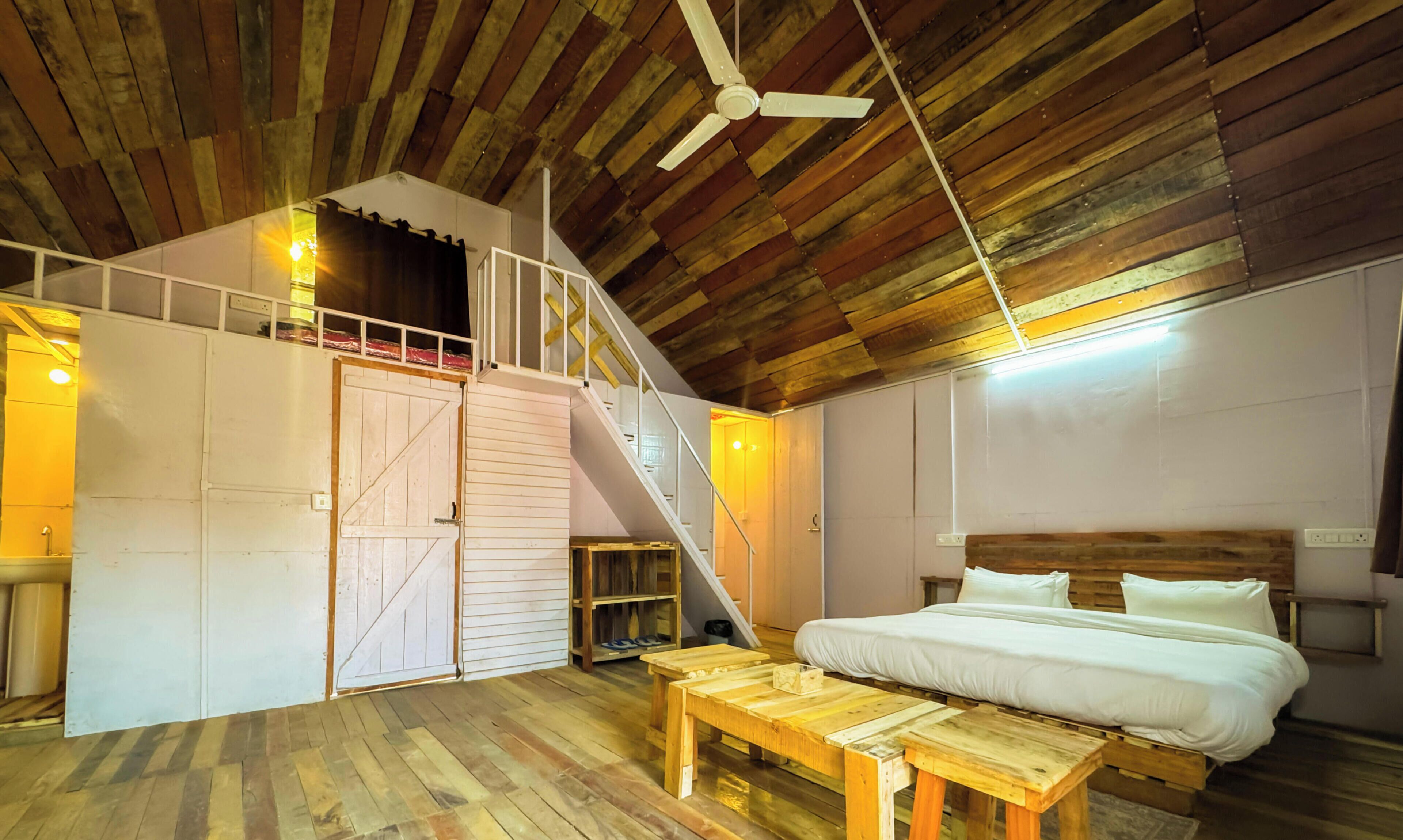 Family Double Room, City View | Hypo-allergenic bedding, desk, free WiFi, bed sheets