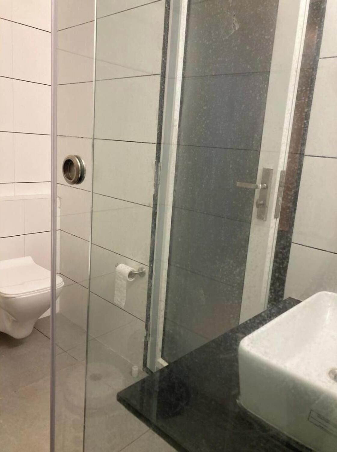 Habitación con 1 cama doble o 2 individuales | Baño