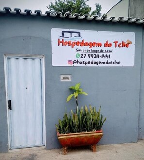 Habitación individual económica, patio | Detalle exterior