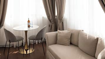 Deluxe-sviitti, patio, kaupunkinäköala